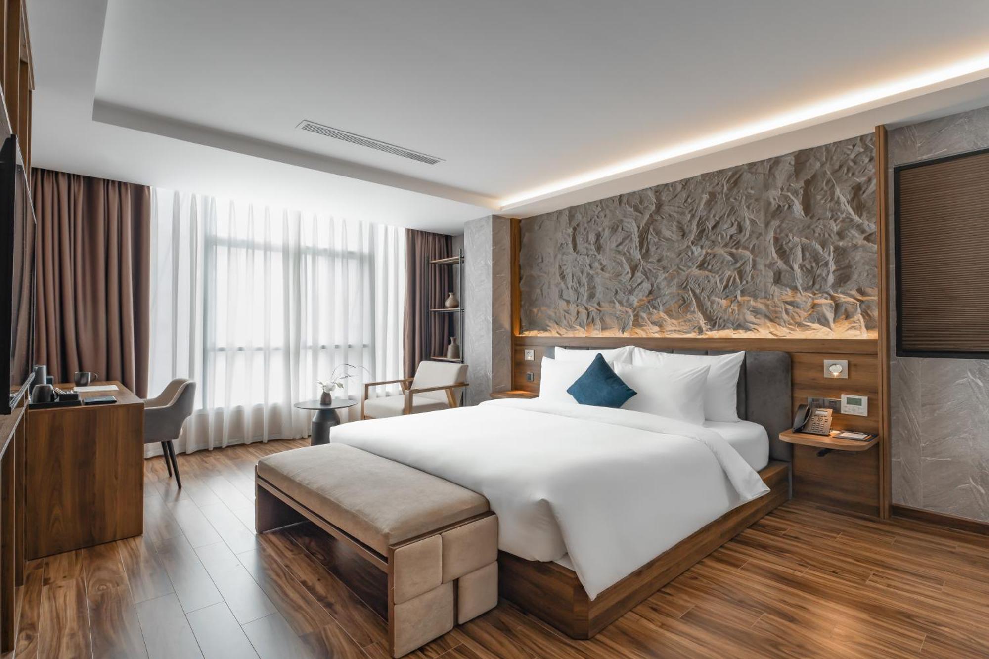 Khách sạn Kin Thai Lung 4*