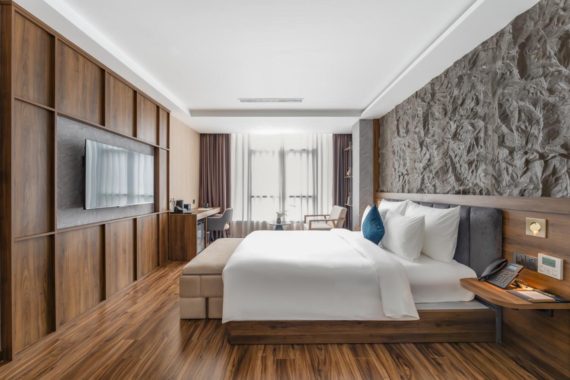Kin Thai Lung Khách sạn 4*